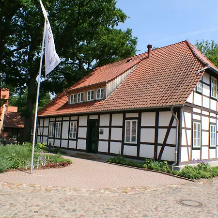 Am Kloster 3*